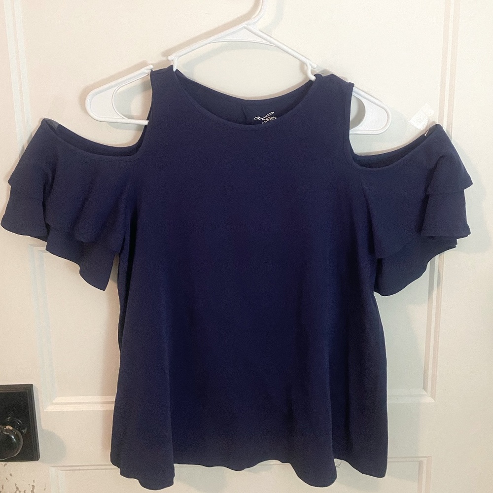 Ayla Medium Navy Cute half off the Shoulder Top